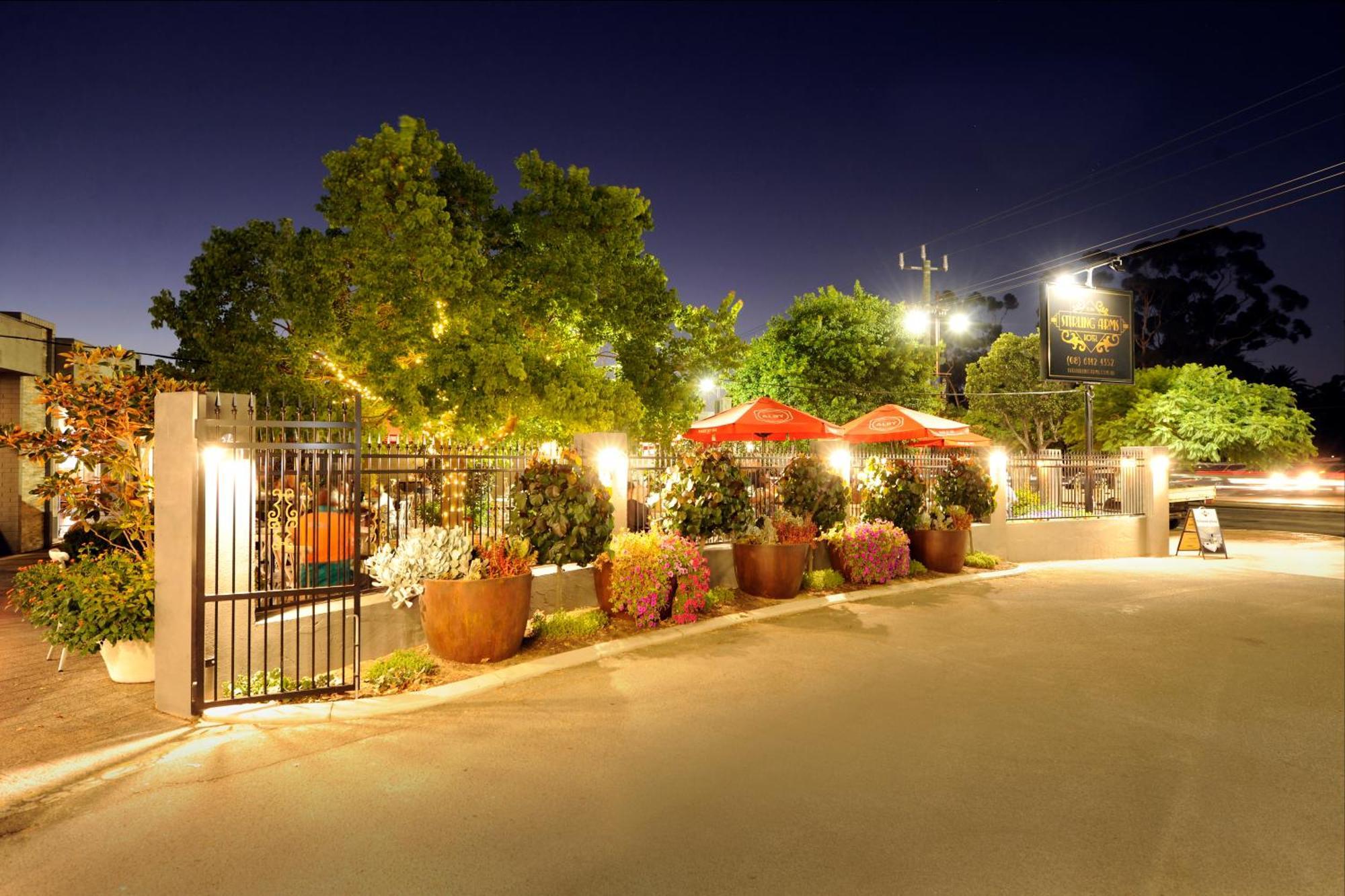 פרת'' The Stirling Arms Hotel מראה חיצוני תמונה